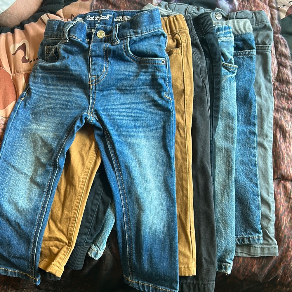 7 pair different colored jeans 2T